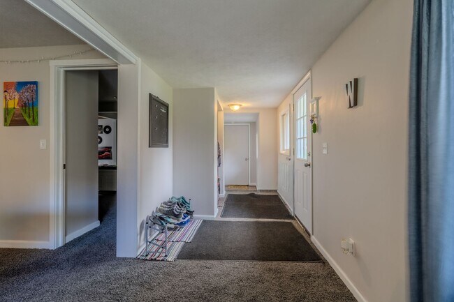 Photo - Lakeside Retreat on Duck Lake Peninsula