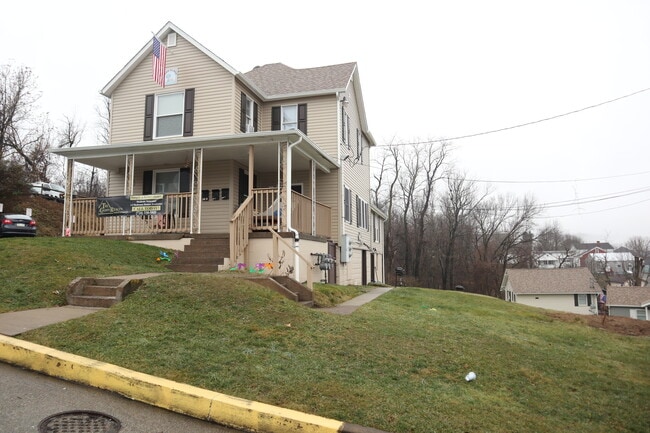 Photo - 611 Park St Unit 2