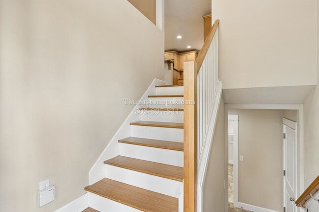 Photo - Inviting West Linn 4 Bed Home with Wood Fireplace, Deck, and 2-Car Garage