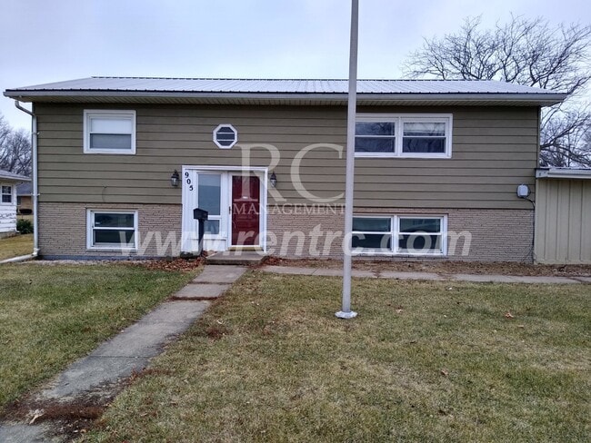 Building Photo - 905 Sprague-