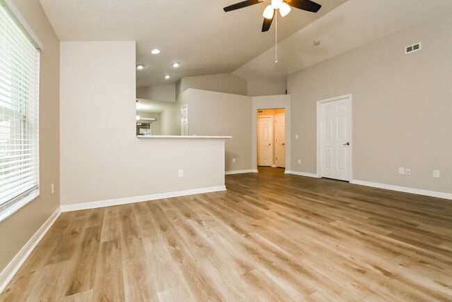 Photo - 6127 Skylarkcrest Dr