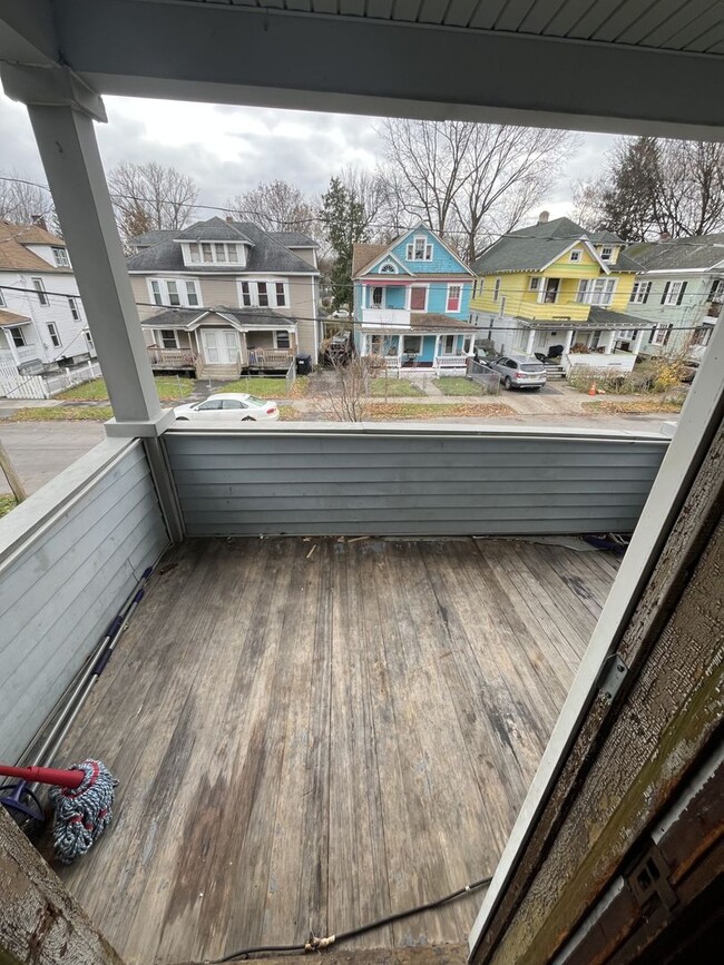 Photo - 162-164 Fernwood Ave Unit 162 Fernwood Ave