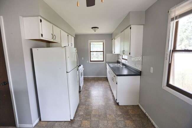 Photo - 136 72nd St SE