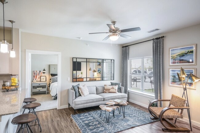 Photo - Hawthorne at Blanco Riverwalk