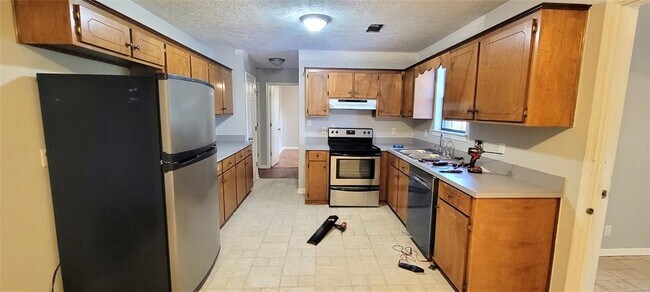 Photo - 135 Daffodil Dr