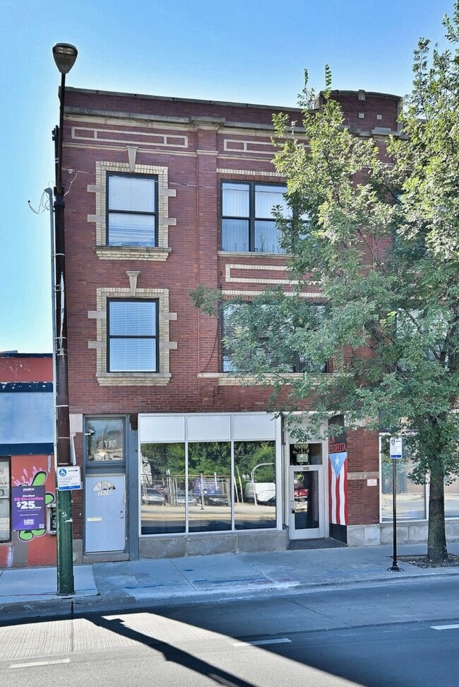 Building Photo - 3505 W North Ave Rental