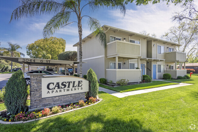 Castle Apartments - Castle Apartments