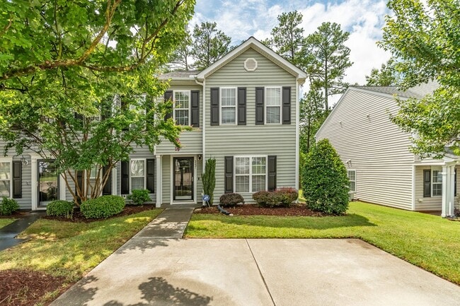 3 bedroom townhome in Brier Creek- Availab... - 3 bedroom townhome in Brier Creek- Availab...