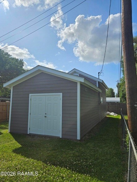 Photo - 100 Maple Dr