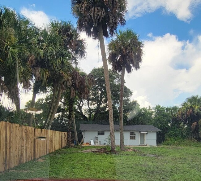 Building Photo - 5728 St Lucie Blvd Rental