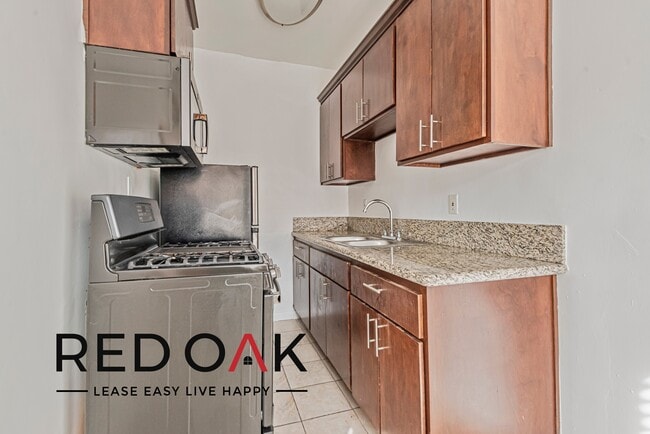 Photo - 1616 Normandie Ave Unit 404