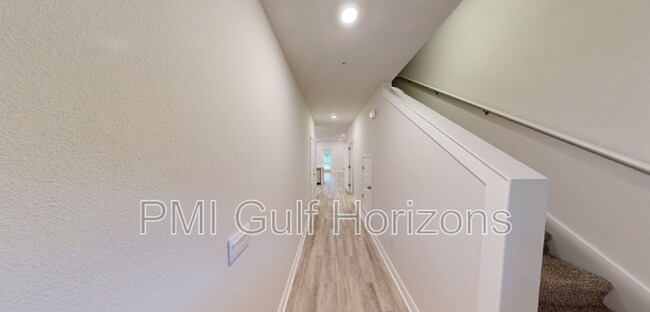 Photo - 710-E Giese Ln