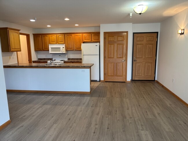 Building Photo - 3634 Calvert Rd Unit 314