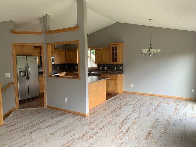 Photo - 4 Bed | 2 Bath House in Andover School District