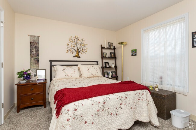 1BR, 1BA - 652SF - Connect 55+ La Vista Active Living 55+