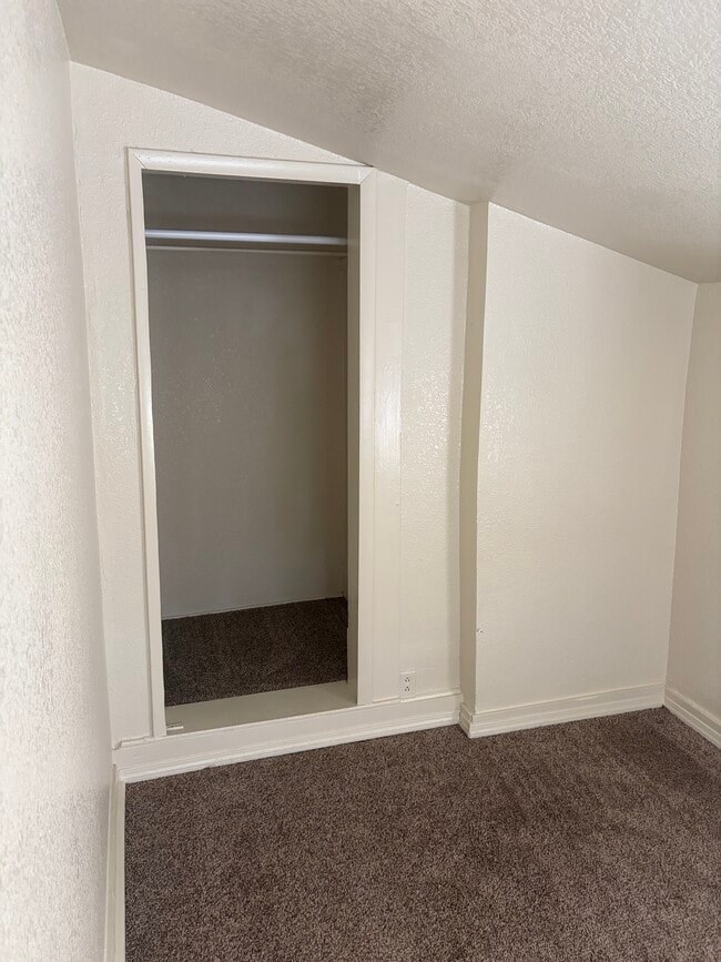 Building Photo - 803 E Kiowa St Unit 4