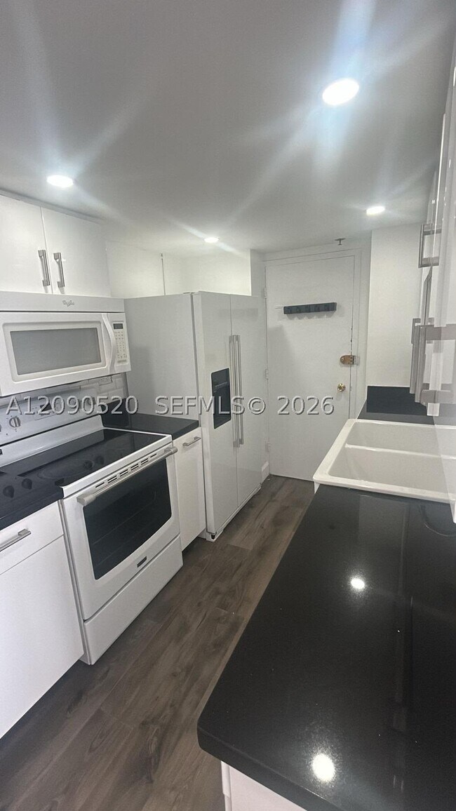 Photo - 7545 E Treasure Dr Unit 9G