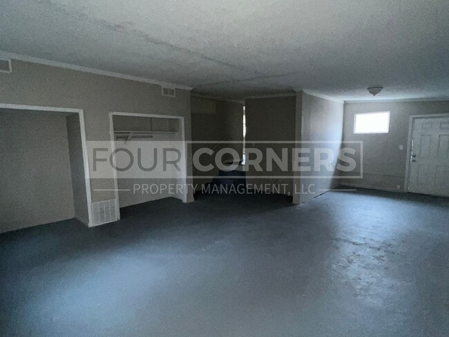 Photo - Spacious 3 Bedroom 1.5 Bath House