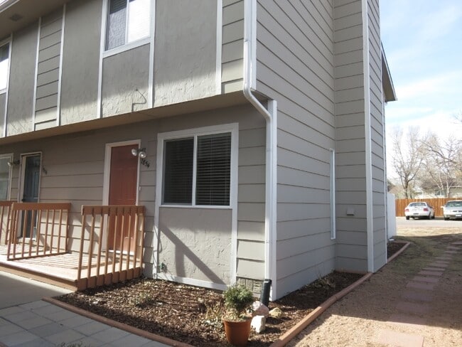 Building Photo - 1854 Zebulon Dr Rental