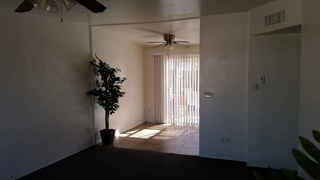 Photo - Centrally located 1 bedroom, 1 bath with bonus Den in a duplex, SW side of Swan & Grant.