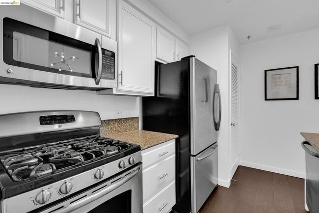 Photo - 180 Caldecott Ln Unidad 314