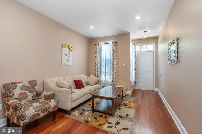 Photo - 802 Yarrow Cir