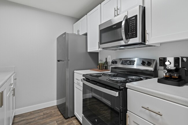 Building Photo - Renaissance at 29th Rental