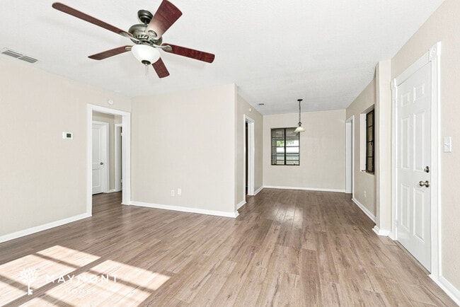 Photo - 402 Ariana Ave