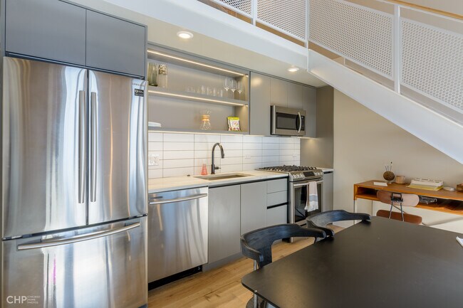 Photo - 729 N Sangamon St Unit 412