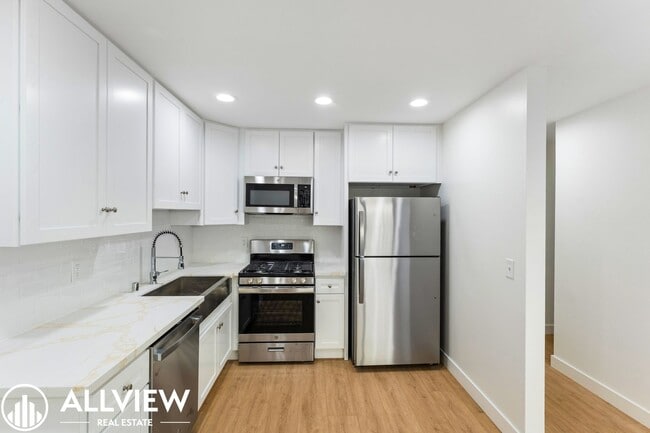 Photo - 16651 Tunstall Ln Unit 3