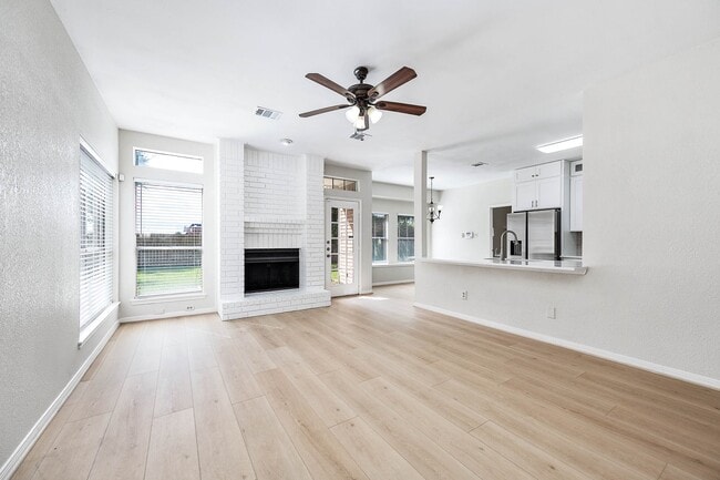 Photo - 4718 Sunshine Dr