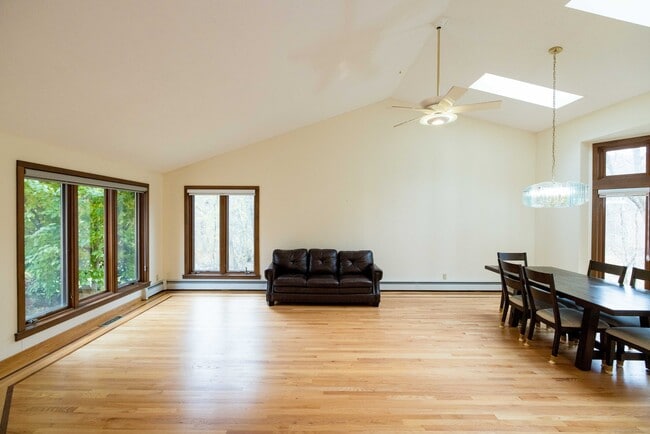 Photo - 18 Clifford Ave