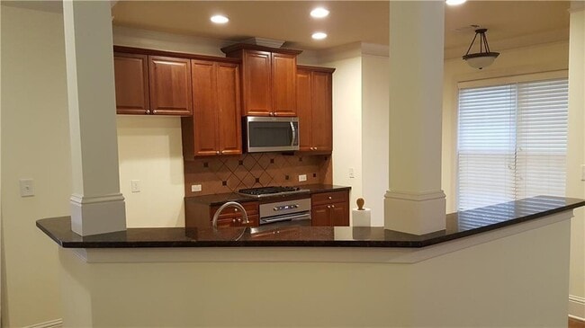 Photo - 5120 Meridian Ln