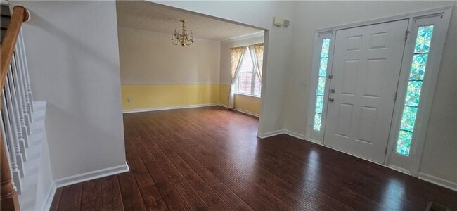 Photo - 3811 Roxfield Dr NE