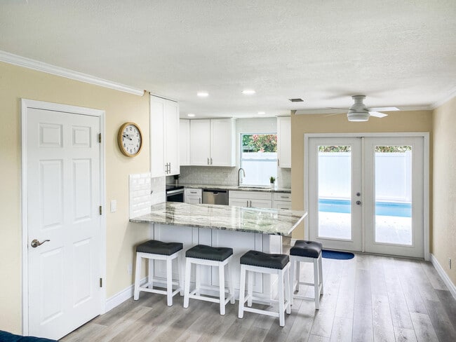 Building Photo - 1510 3rd Ct