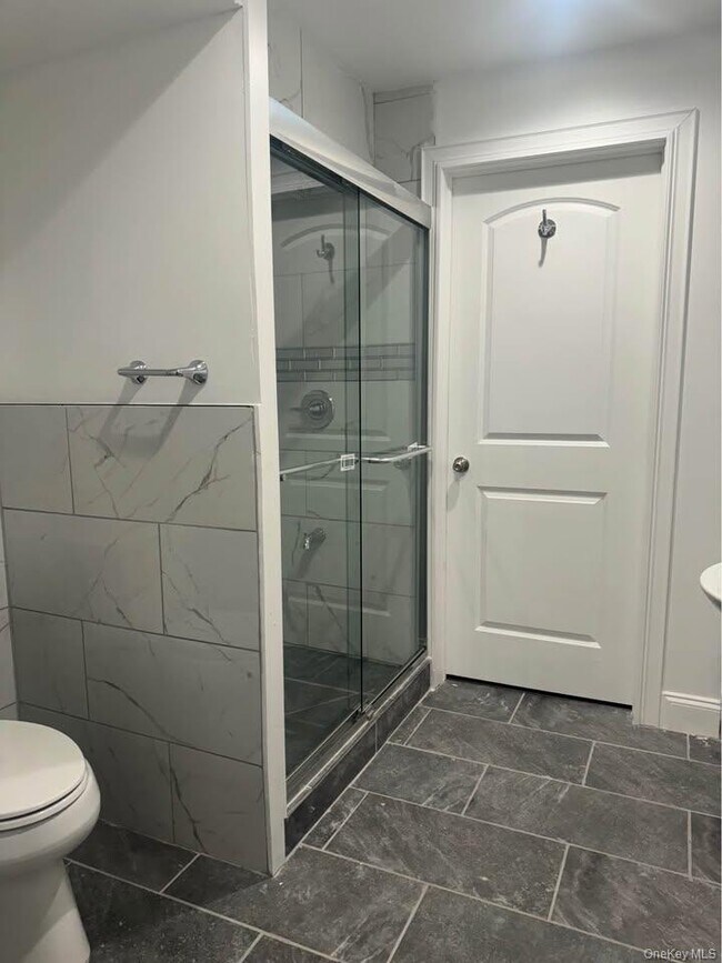 Photo - 192 Brookfield Ave