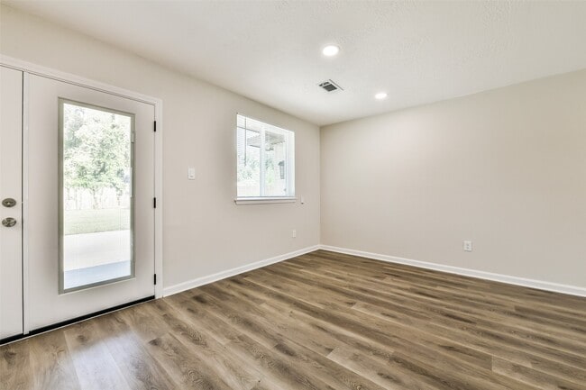 Photo - 515 Bellmar Ln