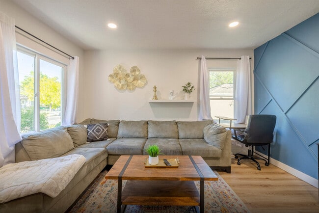 Photo - 1219 W 500 S Unidad ID1249899P