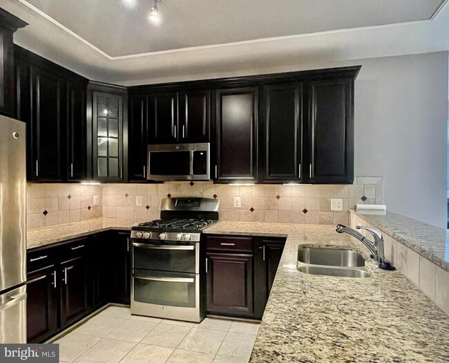 Building Photo - 43138 Stillwater Terrace Unit 202