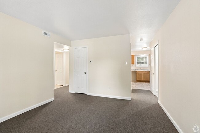 Photo - College Hill Apartments