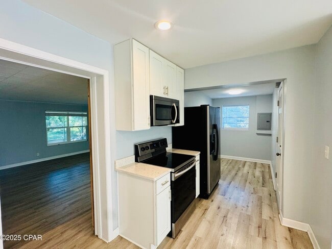 Photo - 1606 Fairland Ave