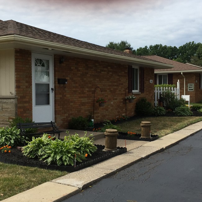 Courtyard Village Apartments - Courtyard Village Apartments