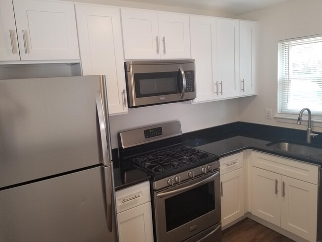Photo - 1702 Tracey St Townhome
