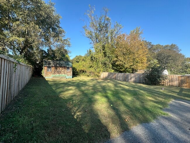 Backyard - large shed for storage. - 5623 Meadowcrest Ln