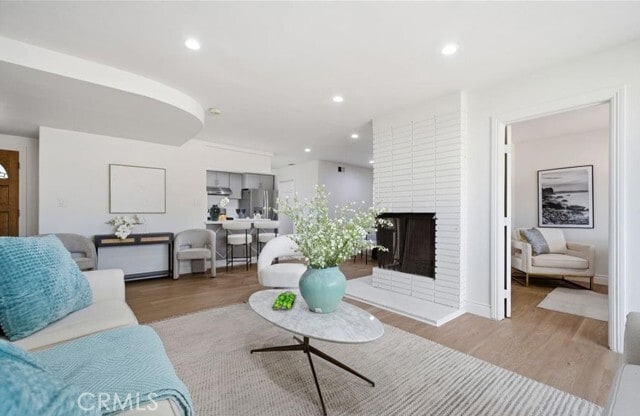 Photo - 335 N London Pl