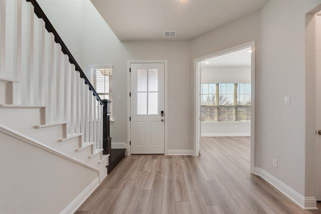 Photo - 7009 Sunset Blvd