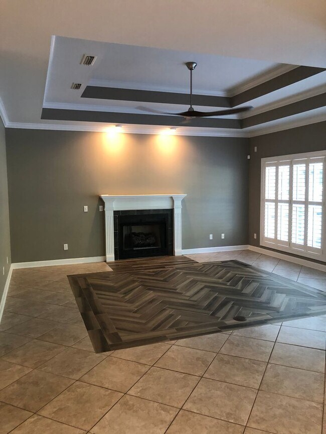 Tartan Pines Subdivision!! Screened In Sal... Rental House Rental in