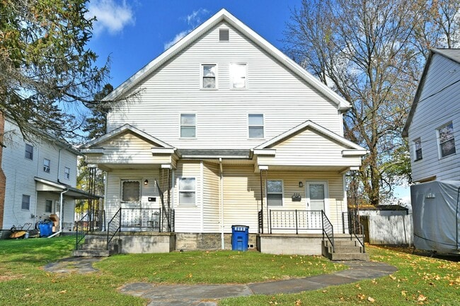 Building Photo - 226-228 W Park Ave Unit 226 W Park