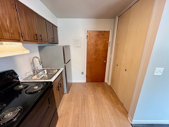 Photo - 520 S Andre St Unit 2