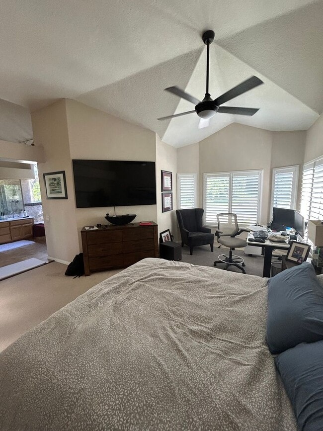 Photo - 1046 S Mountcrest Ct